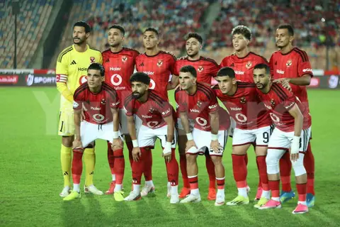 حيرة دفاعية واستقرار هجومي.. تشكيل الأهلي المتوقع أمام الزمالك في الدوري المصري 11 أكتوبر 2026